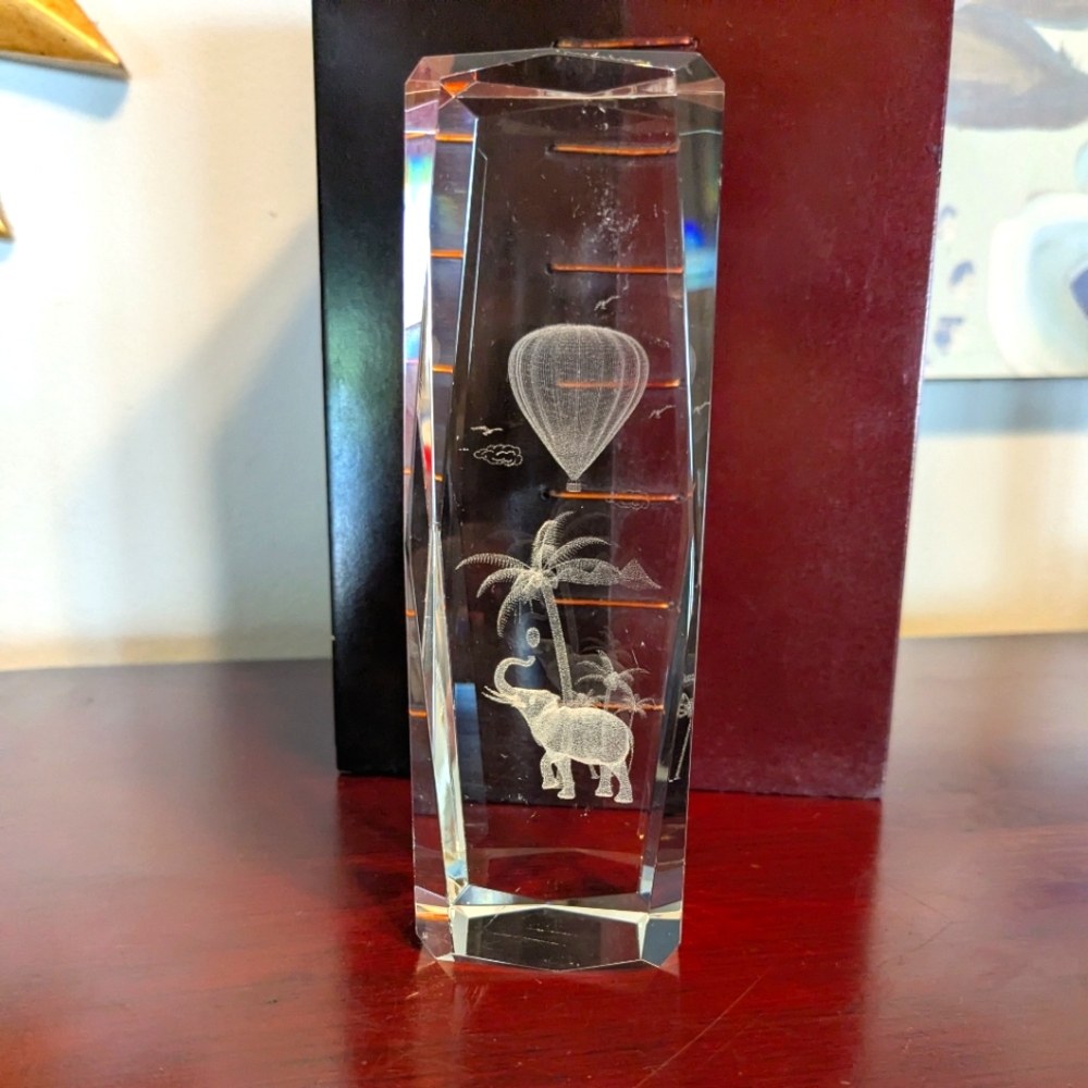 Elephant Hot Air Balloon Palm Tree Paperweight VTG Laser Etched Block Crystal 3D